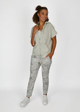 Lade das Bild in den Galerie-Viewer, Hoodie Modell "Gloria"