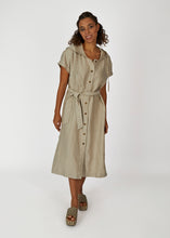 Lade das Bild in den Galerie-Viewer, Kleid Modell "Nivia"