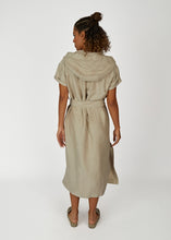 Lade das Bild in den Galerie-Viewer, Kleid Modell "Nivia"