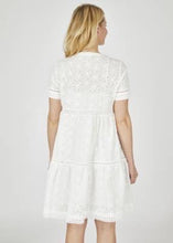 Lade das Bild in den Galerie-Viewer, Kleid aus Spitze mit Unterkleid